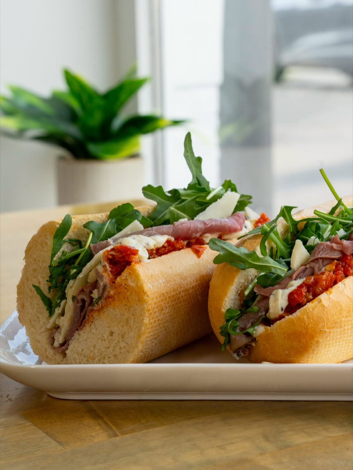 Sandwich rosbœuf, roquette, parmesan